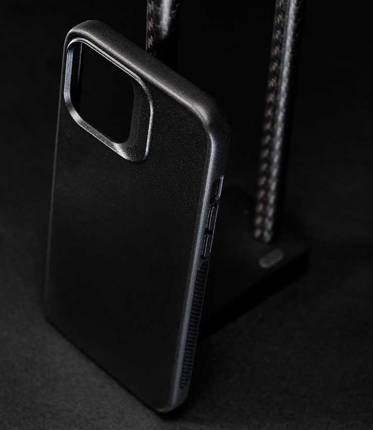 Caudabe Synthesis Slim & Rugged Case iPhone 13 Pro 6.1 - Black - Mac Addict